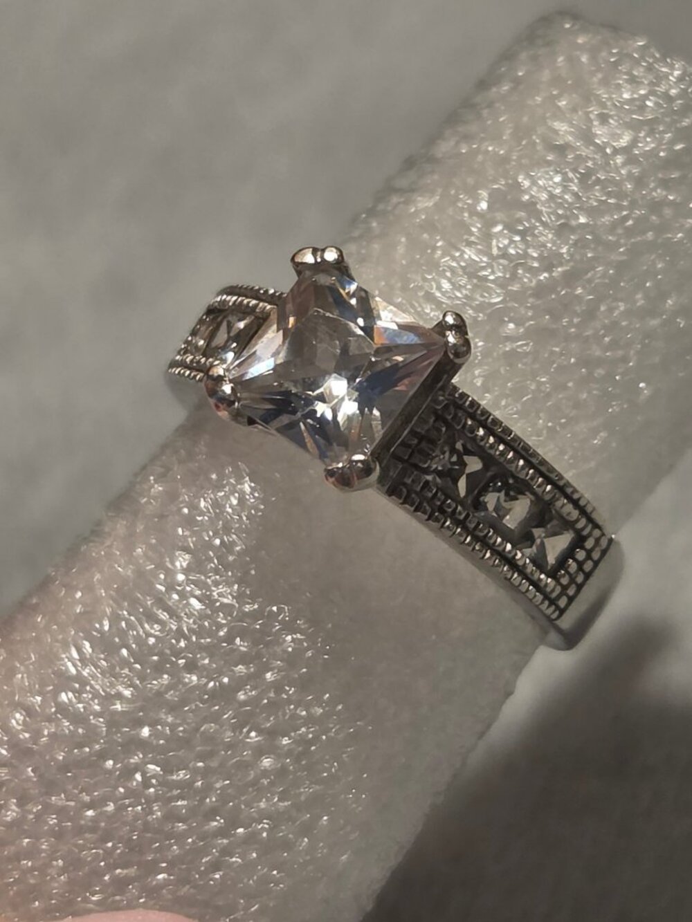Vintage Avon 925 Silver CZ Ring size 6.5